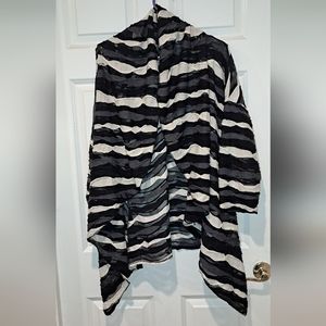 Camille and Co. Cape like Jacket Size Large. Black and white
